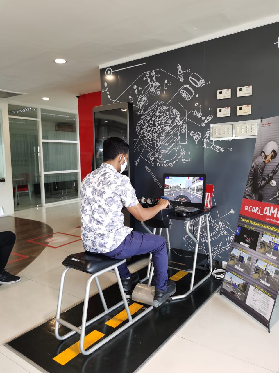 1610802786_Seberapa Aman Anda Berkendara Cobalah Alat Simulator Honda Riding Trainer .jpeg