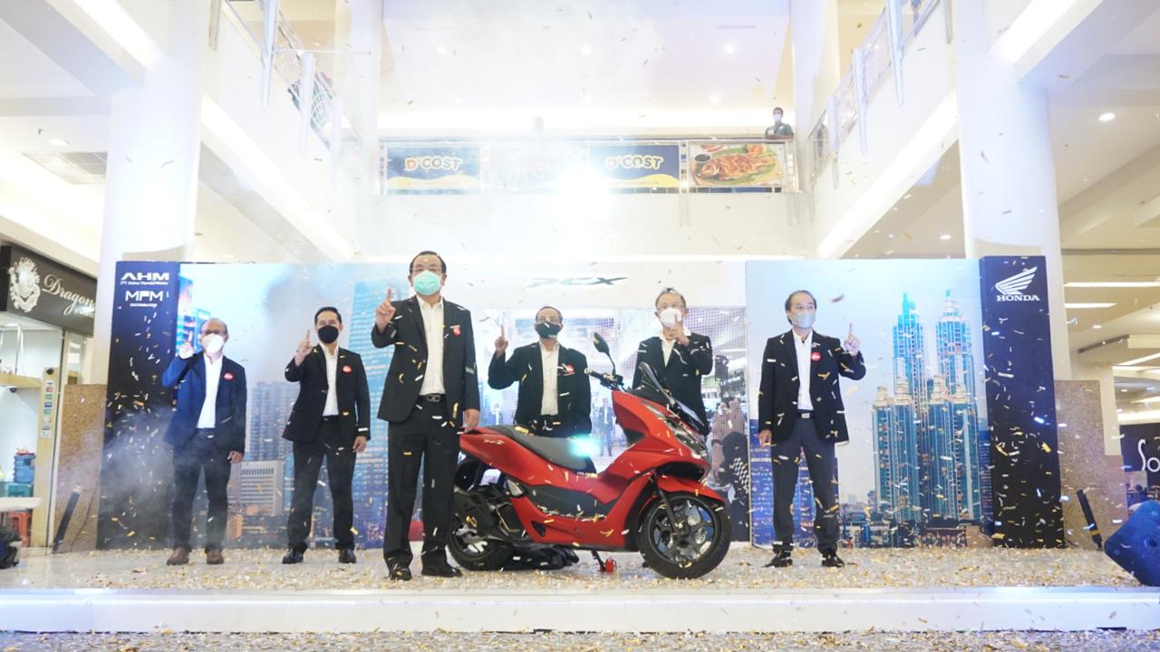 1613965466_Performa Tinggi dan Kemewahan Generasi Terbaru All New Honda PCX Meluncur Di Jatim & NTT.jpeg