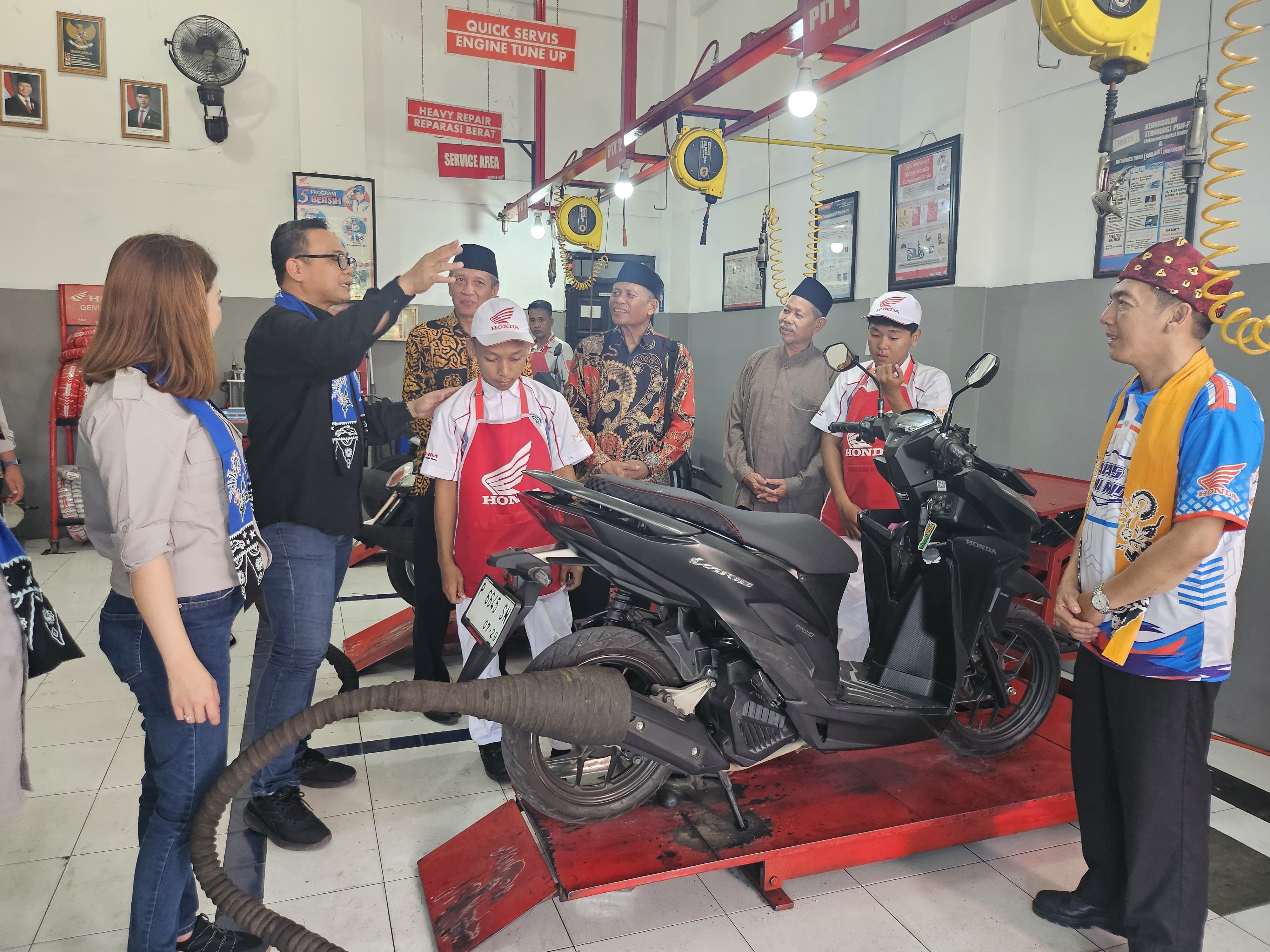 TUK SMK Muhammadiyah 2 Genteng Binaan MPM Honda Jatim Jadi Lokasi Benchmark Kegiatan Nasional Vokasi Honda